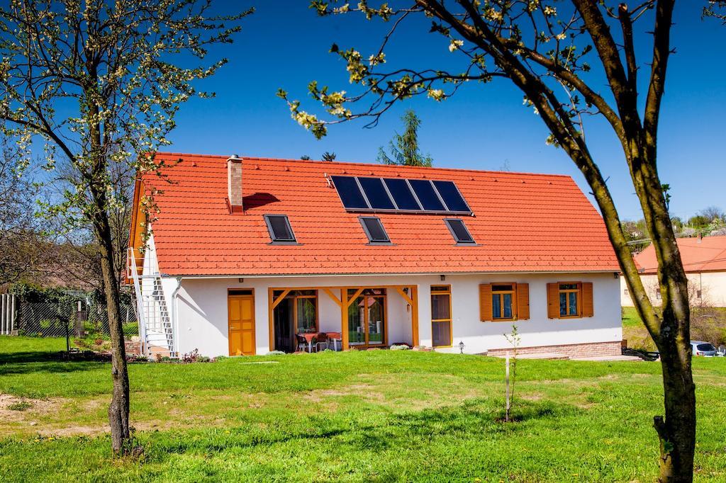 Rozmaring Vendeghaz Hotel Zengovarkony Ngoại thất bức ảnh