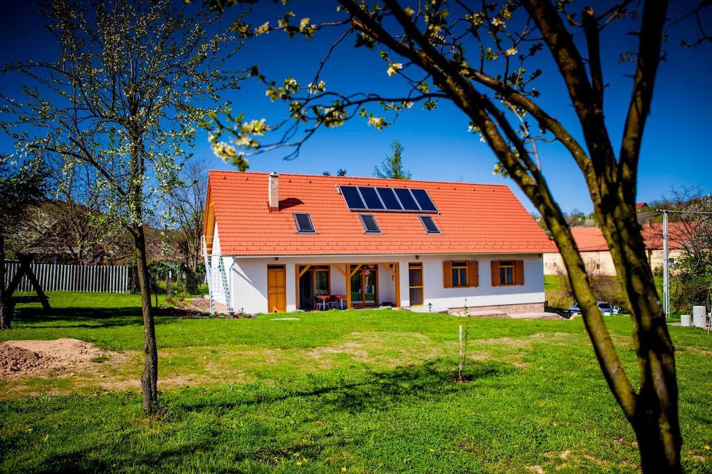 Rozmaring Vendeghaz Hotel Zengovarkony Ngoại thất bức ảnh